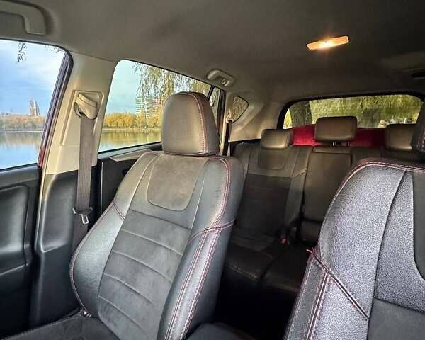Красный Тойота РАВ 4, объемом двигателя 1.99 л и пробегом 218 тыс. км за 19300 $, фото 25 на Automoto.ua