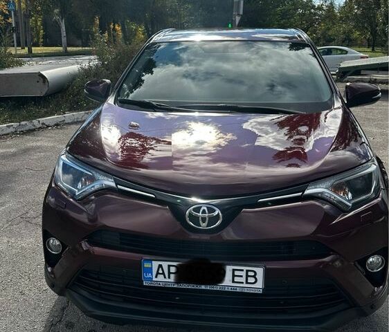 Красный Тойота РАВ 4, объемом двигателя 2 л и пробегом 82 тыс. км за 21500 $, фото 2 на Automoto.ua
