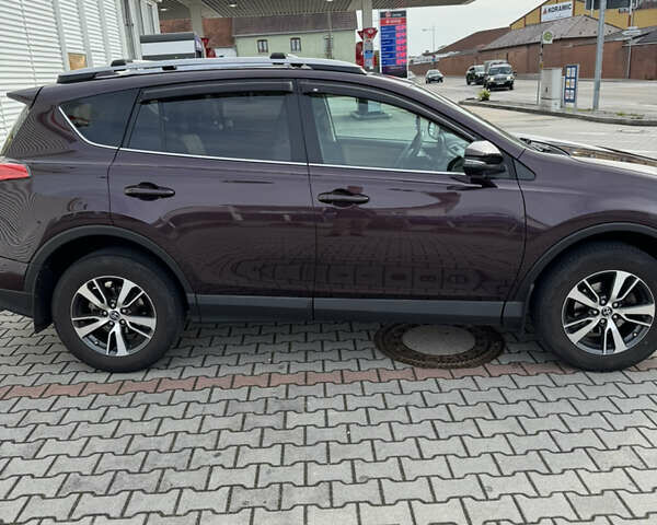 Червоний Тойота РАВ 4, об'ємом двигуна 2.49 л та пробігом 157 тис. км за 21200 $, фото 4 на Automoto.ua