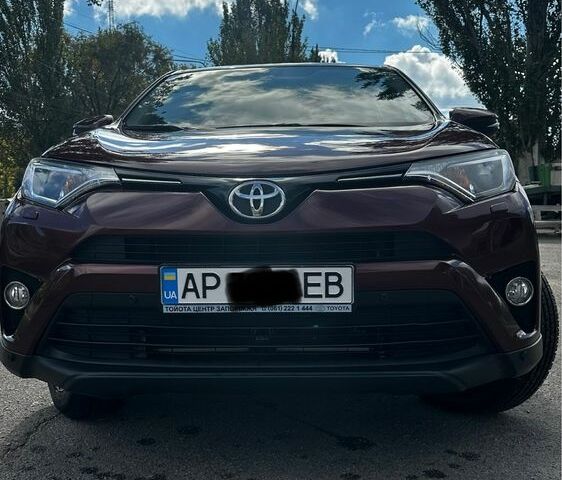 Красный Тойота РАВ 4, объемом двигателя 2 л и пробегом 82 тыс. км за 21500 $, фото 1 на Automoto.ua