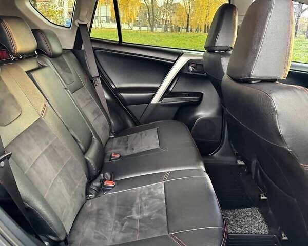 Красный Тойота РАВ 4, объемом двигателя 1.99 л и пробегом 218 тыс. км за 19300 $, фото 28 на Automoto.ua