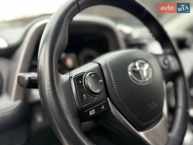 Красный Тойота РАВ 4, объемом двигателя 2.23 л и пробегом 112 тыс. км за 23500 $, фото 49 на Automoto.ua