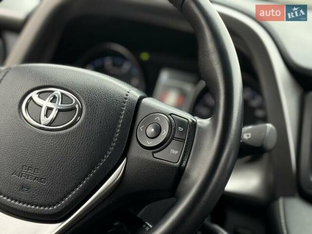 Красный Тойота РАВ 4, объемом двигателя 2.23 л и пробегом 112 тыс. км за 23500 $, фото 50 на Automoto.ua