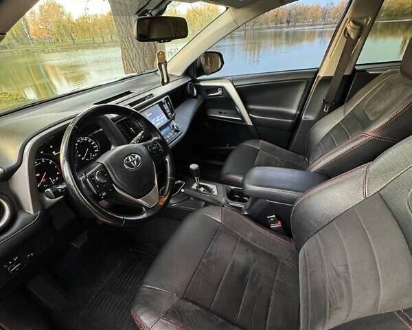 Красный Тойота РАВ 4, объемом двигателя 1.99 л и пробегом 218 тыс. км за 19300 $, фото 21 на Automoto.ua