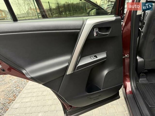 Красный Тойота РАВ 4, объемом двигателя 2.23 л и пробегом 112 тыс. км за 23500 $, фото 66 на Automoto.ua