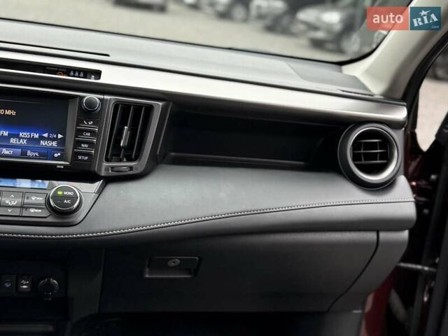 Красный Тойота РАВ 4, объемом двигателя 2.23 л и пробегом 112 тыс. км за 23500 $, фото 51 на Automoto.ua