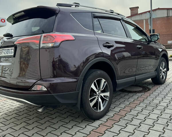 Червоний Тойота РАВ 4, об'ємом двигуна 2.49 л та пробігом 157 тис. км за 21200 $, фото 5 на Automoto.ua