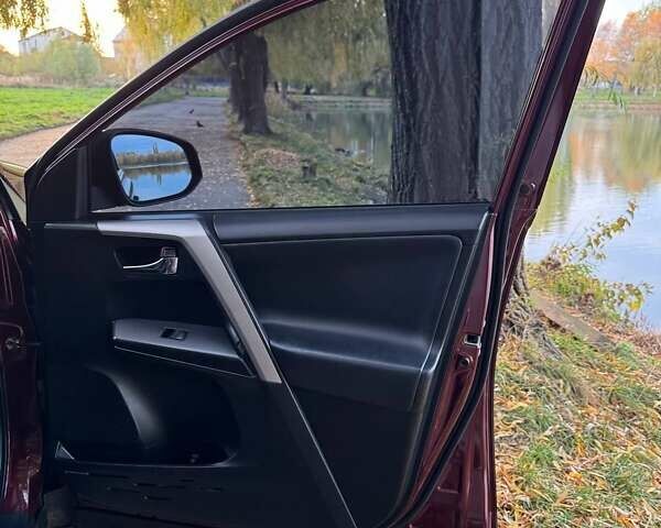 Красный Тойота РАВ 4, объемом двигателя 1.99 л и пробегом 218 тыс. км за 19300 $, фото 17 на Automoto.ua