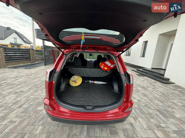 Красный Тойота РАВ 4, объемом двигателя 2.49 л и пробегом 95 тыс. км за 21000 $, фото 11 на Automoto.ua