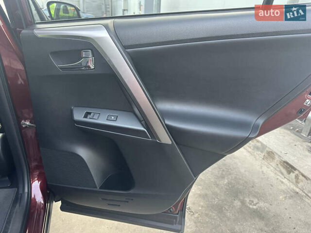 Красный Тойота РАВ 4, объемом двигателя 2.49 л и пробегом 77 тыс. км за 22000 $, фото 21 на Automoto.ua