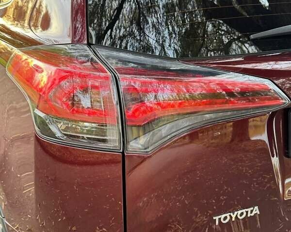 Красный Тойота РАВ 4, объемом двигателя 1.99 л и пробегом 218 тыс. км за 19300 $, фото 13 на Automoto.ua