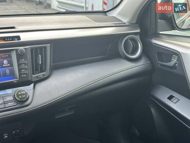 Красный Тойота РАВ 4, объемом двигателя 2.49 л и пробегом 77 тыс. км за 22000 $, фото 30 на Automoto.ua