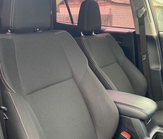 Красный Тойота РАВ 4, объемом двигателя 2.5 л и пробегом 135 тыс. км за 23000 $, фото 7 на Automoto.ua