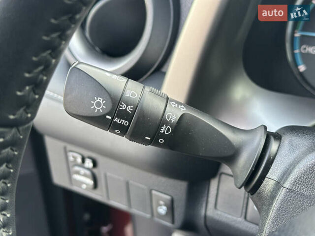 Красный Тойота РАВ 4, объемом двигателя 2.49 л и пробегом 77 тыс. км за 22000 $, фото 34 на Automoto.ua