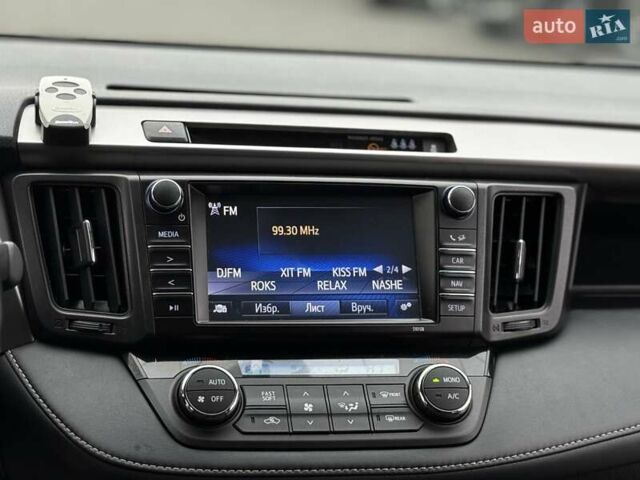 Красный Тойота РАВ 4, объемом двигателя 2.23 л и пробегом 112 тыс. км за 23500 $, фото 53 на Automoto.ua