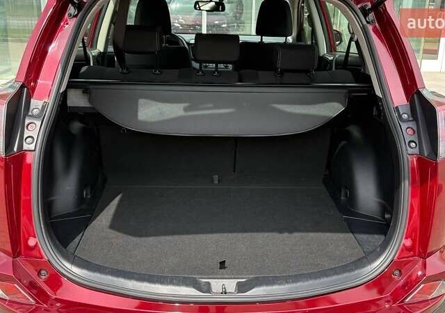 Червоний Тойота РАВ 4, об'ємом двигуна 1.99 л та пробігом 62 тис. км за 25666 $, фото 9 на Automoto.ua