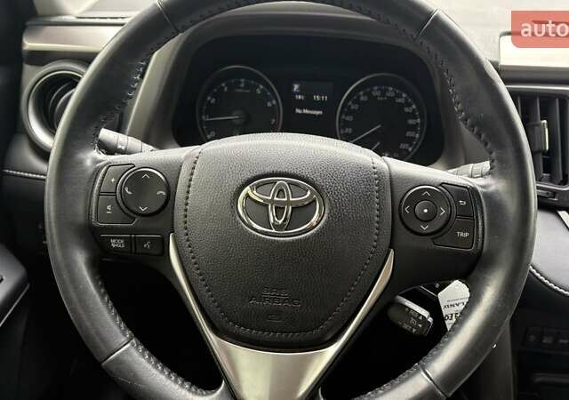 Червоний Тойота РАВ 4, об'ємом двигуна 1.99 л та пробігом 62 тис. км за 25666 $, фото 12 на Automoto.ua