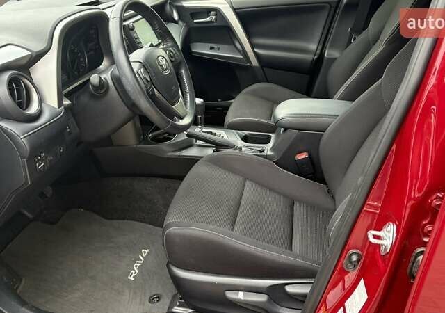 Червоний Тойота РАВ 4, об'ємом двигуна 1.99 л та пробігом 62 тис. км за 25666 $, фото 11 на Automoto.ua