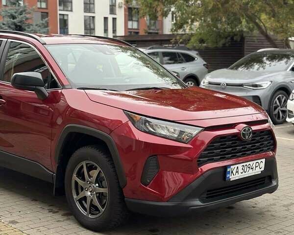 Красный Тойота РАВ 4, объемом двигателя 2.49 л и пробегом 69 тыс. км за 22400 $, фото 2 на Automoto.ua