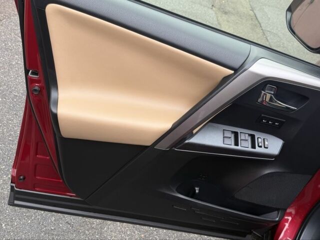 Красный Тойота РАВ 4, объемом двигателя 2.5 л и пробегом 47 тыс. км за 27000 $, фото 14 на Automoto.ua