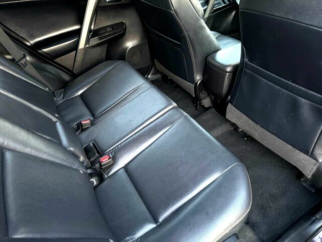 Красный Тойота РАВ 4, объемом двигателя 2.5 л и пробегом 30 тыс. км за 17000 $, фото 9 на Automoto.ua