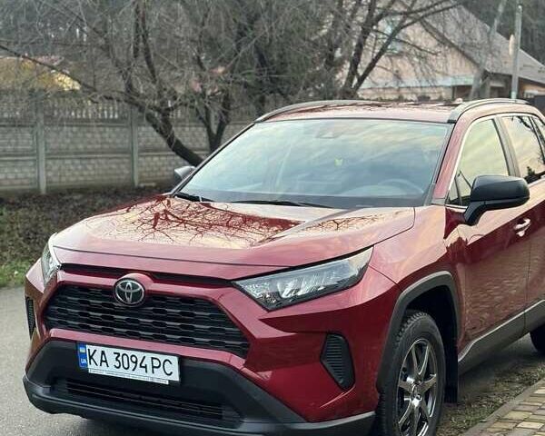 Красный Тойота РАВ 4, объемом двигателя 2.49 л и пробегом 70 тыс. км за 21400 $, фото 2 на Automoto.ua