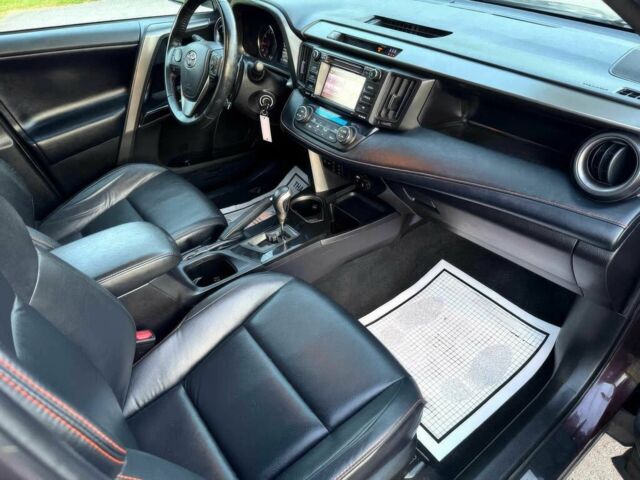 Красный Тойота РАВ 4, объемом двигателя 2.5 л и пробегом 30 тыс. км за 17000 $, фото 6 на Automoto.ua