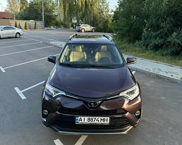 Красный Тойота РАВ 4, объемом двигателя 2.49 л и пробегом 62 тыс. км за 21800 $, фото 1 на Automoto.ua