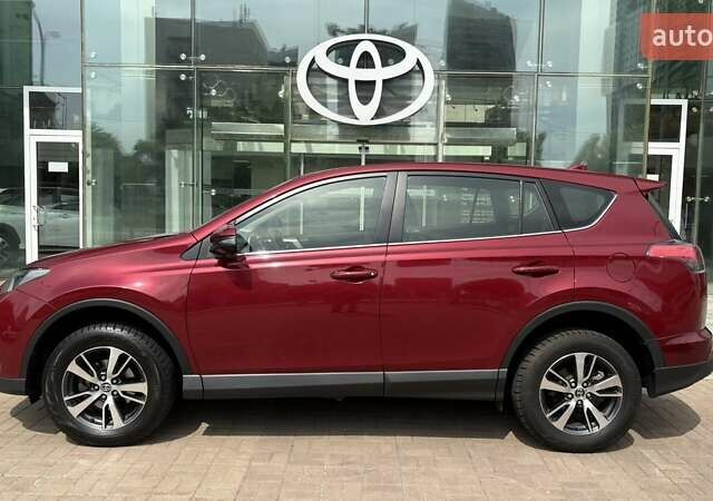 Червоний Тойота РАВ 4, об'ємом двигуна 1.99 л та пробігом 62 тис. км за 25666 $, фото 2 на Automoto.ua