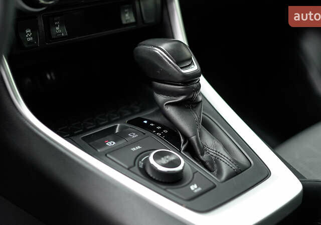 Красный Тойота РАВ 4, объемом двигателя 2.49 л и пробегом 72 тыс. км за 30135 $, фото 17 на Automoto.ua