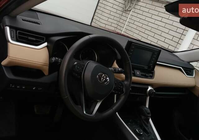 Червоний Тойота РАВ 4, об'ємом двигуна 2.49 л та пробігом 61 тис. км за 31869 $, фото 13 на Automoto.ua