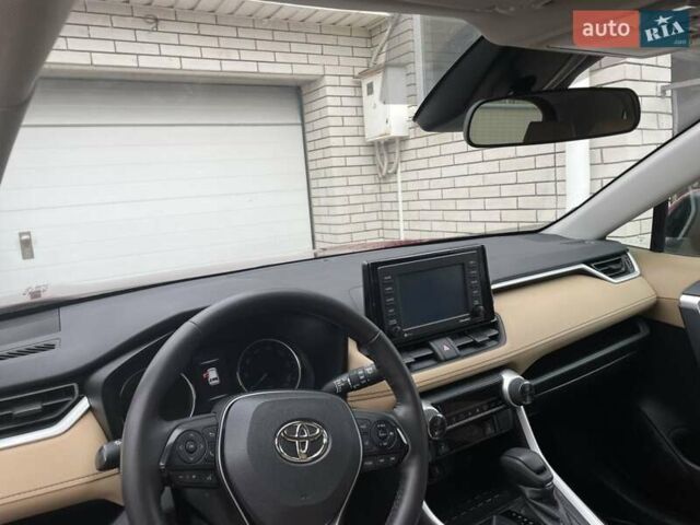 Червоний Тойота РАВ 4, об'ємом двигуна 2.49 л та пробігом 61 тис. км за 31869 $, фото 6 на Automoto.ua