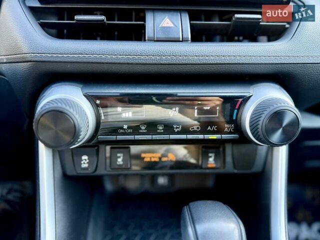 Червоний Тойота РАВ 4, об'ємом двигуна 2.49 л та пробігом 130 тис. км за 21799 $, фото 24 на Automoto.ua