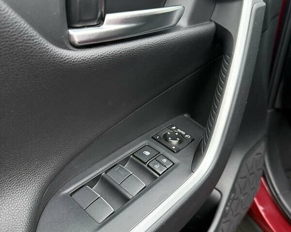 Красный Тойота РАВ 4, объемом двигателя 2.49 л и пробегом 79 тыс. км за 30000 $, фото 22 на Automoto.ua