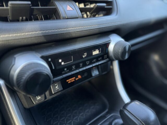 Червоний Тойота РАВ 4, об'ємом двигуна 2.5 л та пробігом 130 тис. км за 21799 $, фото 21 на Automoto.ua