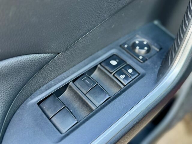 Червоний Тойота РАВ 4, об'ємом двигуна 2.5 л та пробігом 130 тис. км за 21799 $, фото 22 на Automoto.ua