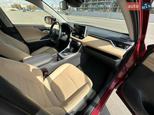 Красный Тойота РАВ 4, объемом двигателя 1.99 л и пробегом 12 тыс. км за 33800 $, фото 85 на Automoto.ua