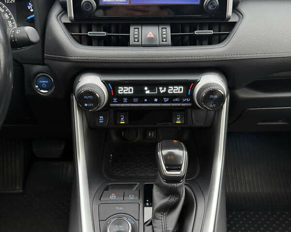 Красный Тойота РАВ 4, объемом двигателя 2.49 л и пробегом 79 тыс. км за 30000 $, фото 17 на Automoto.ua