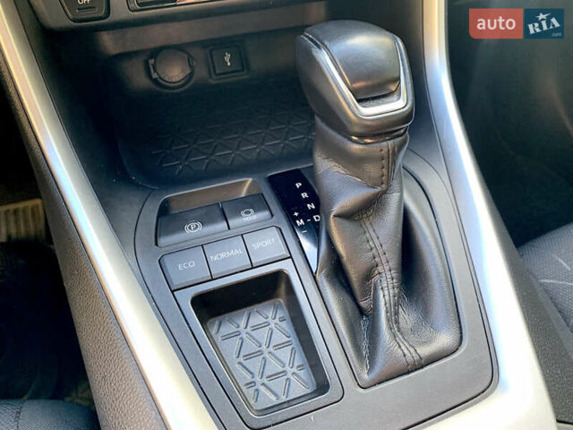 Красный Тойота РАВ 4, объемом двигателя 2 л и пробегом 87 тыс. км за 25400 $, фото 26 на Automoto.ua