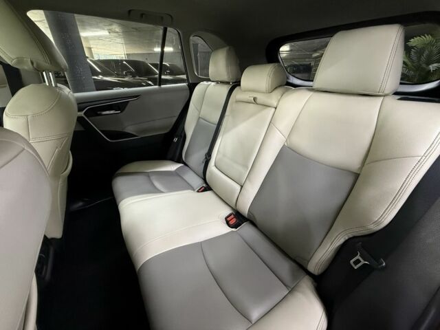 Червоний Тойота РАВ 4, об'ємом двигуна 2.5 л та пробігом 24 тис. км за 29900 $, фото 18 на Automoto.ua