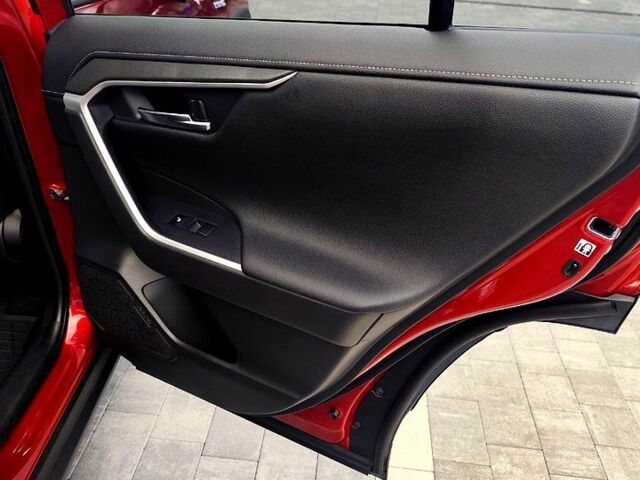 Красный Тойота РАВ 4, объемом двигателя 2.5 л и пробегом 122 тыс. км за 32000 $, фото 6 на Automoto.ua