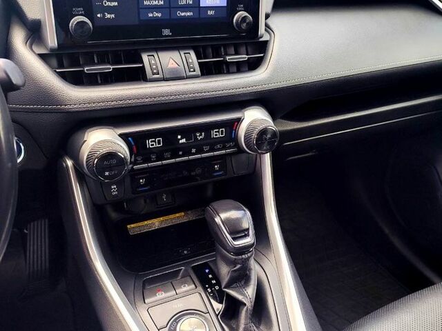 Красный Тойота РАВ 4, объемом двигателя 2.5 л и пробегом 122 тыс. км за 32000 $, фото 8 на Automoto.ua