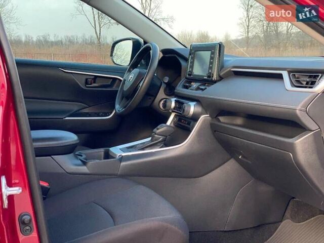 Красный Тойота РАВ 4, объемом двигателя 2.49 л и пробегом 30 тыс. км за 25000 $, фото 3 на Automoto.ua