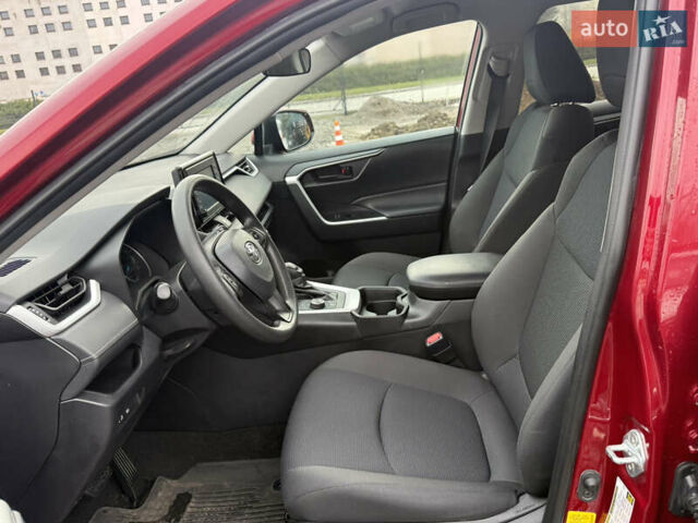 Красный Тойота РАВ 4, объемом двигателя 2.49 л и пробегом 96 тыс. км за 27000 $, фото 4 на Automoto.ua