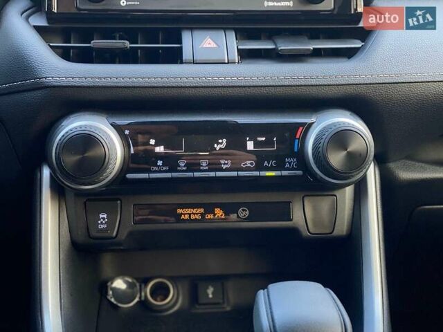 Красный Тойота РАВ 4, объемом двигателя 2.49 л и пробегом 30 тыс. км за 25000 $, фото 5 на Automoto.ua