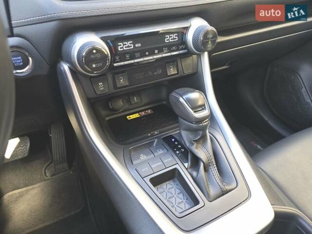 Красный Тойота РАВ 4, объемом двигателя 1.99 л и пробегом 106 тыс. км за 29400 $, фото 16 на Automoto.ua