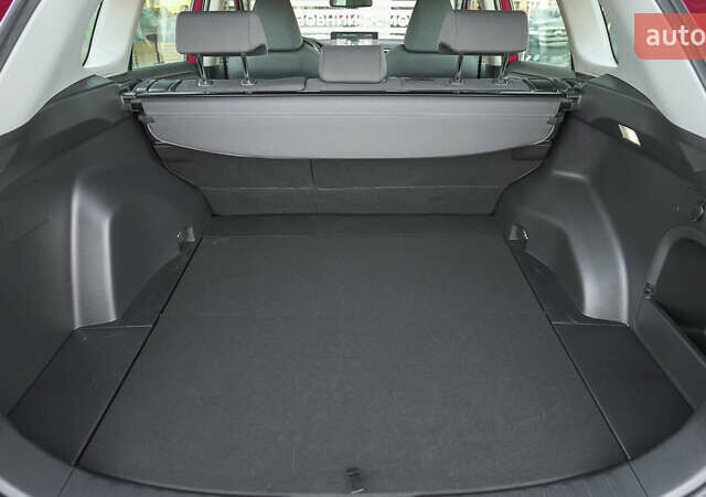 Красный Тойота РАВ 4, объемом двигателя 2.49 л и пробегом 29 тыс. км за 36465 $, фото 9 на Automoto.ua