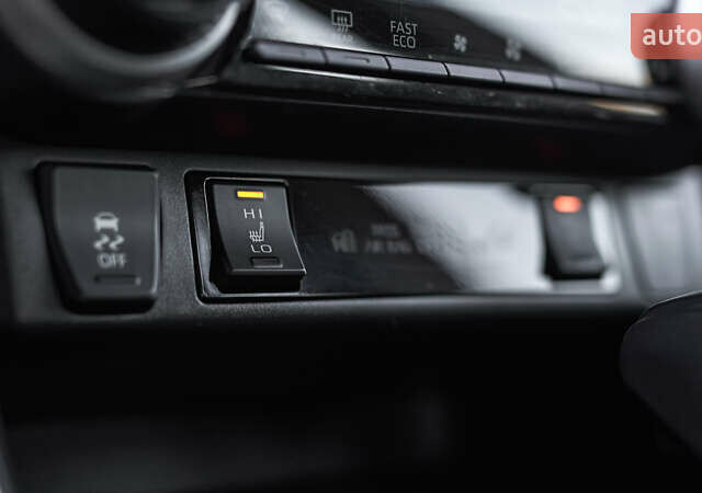 Красный Тойота РАВ 4, объемом двигателя 2.49 л и пробегом 29 тыс. км за 36465 $, фото 28 на Automoto.ua