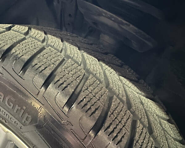 Червоний Тойота РАВ 4, об'ємом двигуна 2.5 л та пробігом 26 тис. км за 36000 $, фото 68 на Automoto.ua