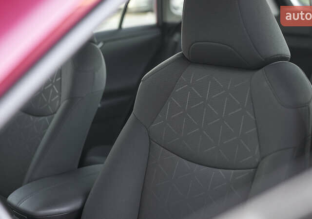 Красный Тойота РАВ 4, объемом двигателя 2.49 л и пробегом 29 тыс. км за 36465 $, фото 15 на Automoto.ua